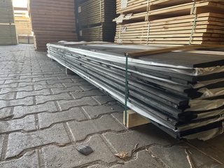 Ca. 100x Zweeds Rabat Zwart Gecoat, 21x195mm, lengte 400cm